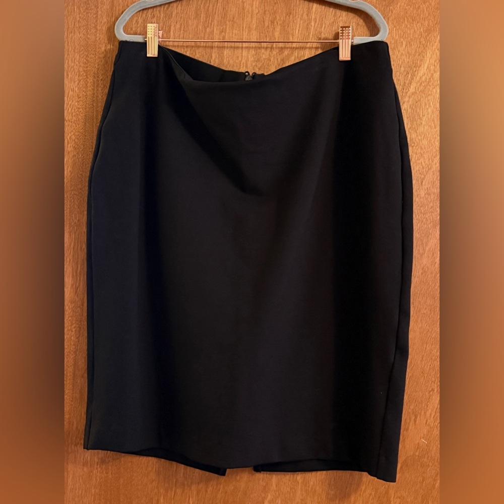 Quince Classic Black Midi Skirt
